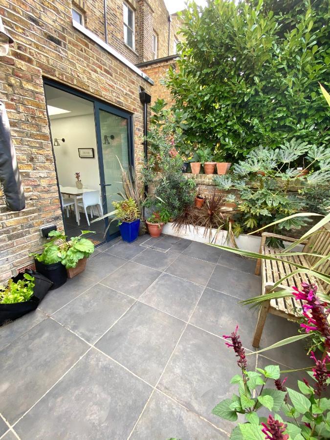 Stunning Apartment With Garden In The Heart Of Hackney, East Лондон Екстер'єр фото