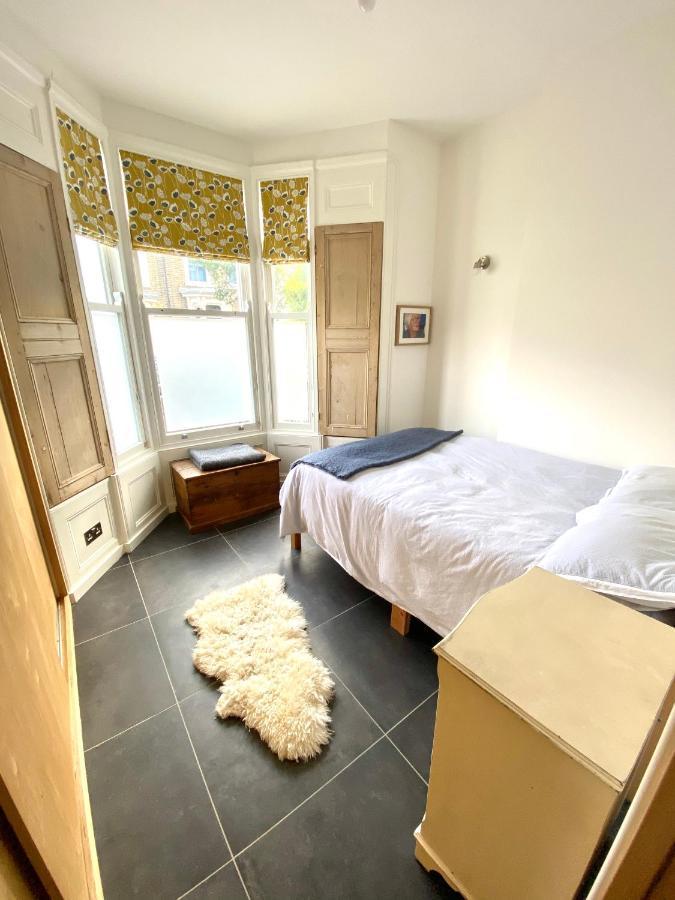 Stunning Apartment With Garden In The Heart Of Hackney, East Лондон Екстер'єр фото