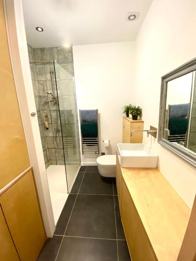 Stunning Apartment With Garden In The Heart Of Hackney, East Лондон Екстер'єр фото